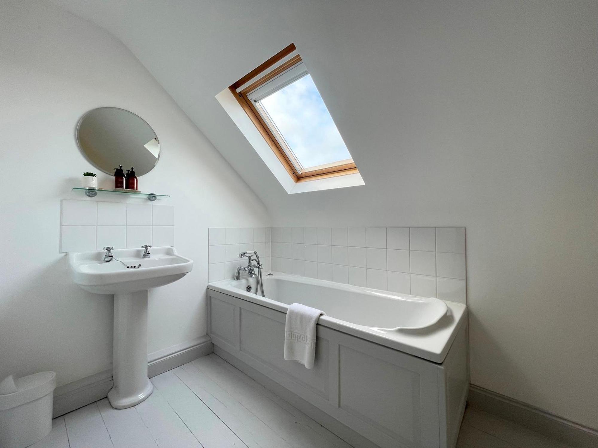 Spacious Home Sleeps 6 Short Walk To Port Isaac Village & Stunning Views Экстерьер фото